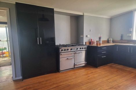 Photo of property in 28 Denby Road, Hawera, 4672