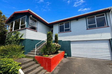 Photo of property in 6 Whakawhiti Street, Marfell, New Plymouth, 4310