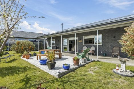 Photo of property in 4 Rogers Place, Kinloch, Taupo, 3377