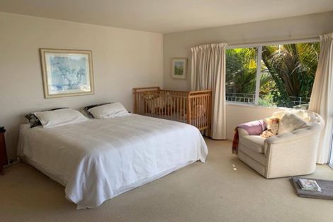 Photo of property in 17 Maori Hut Road, Red Beach, 0932