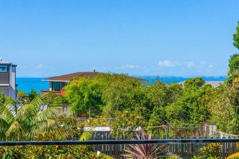 Photo of property in 31a Beechwood Road, Rothesay Bay, Auckland, 0630