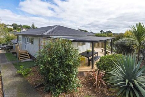 Photo of property in 44 Sungrove Rise, Sunnyvale, Auckland, 0612