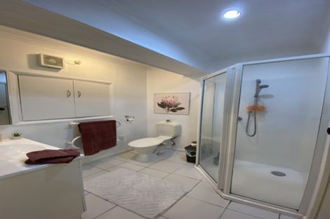 Photo of property in 42 Raroa Terrace, Tawa, Wellington, 5028