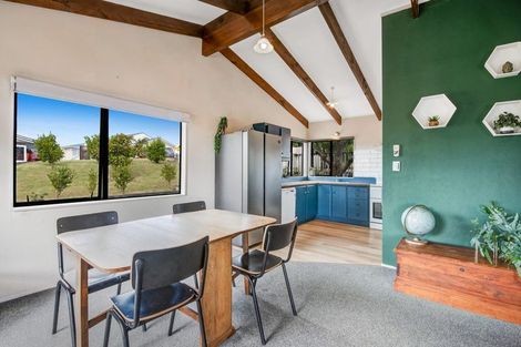 Photo of property in 22 Moffat Road, Red Beach, 0932