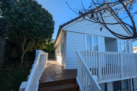 Photo of property in 11 Cintra Place, Glen Innes, Auckland, 1072