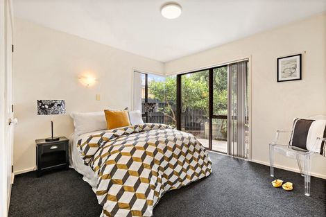 Photo of property in 3 Fielding Crescent, Farm Cove, Auckland, 2012