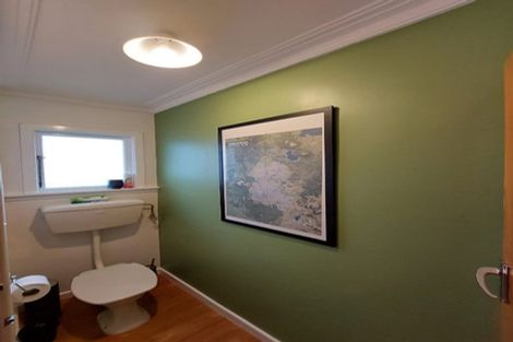 Photo of property in 32 Waimea Street, Westown, New Plymouth, 4310