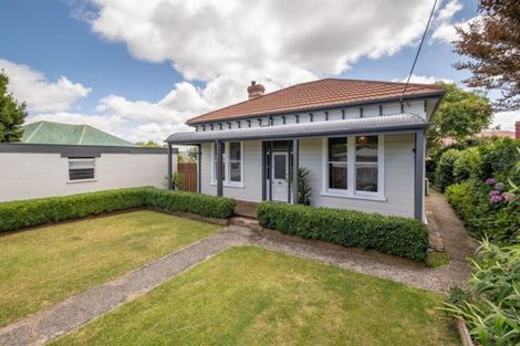 Photo of property in 194 South Road, Hawera, 4610