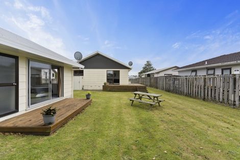 Photo of property in 118 Charleston Avenue, Whangamata, 3620