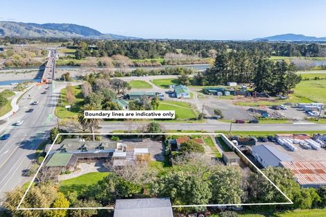 Photo of property in 3 State Highway 1, Otaki, 5512