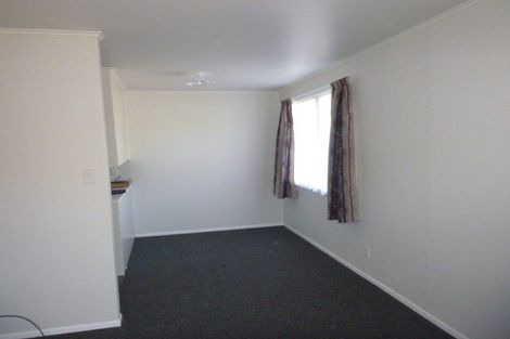 Photo of property in 1/52 Cruickshank Road, Clouston Park, Upper Hutt, 5018