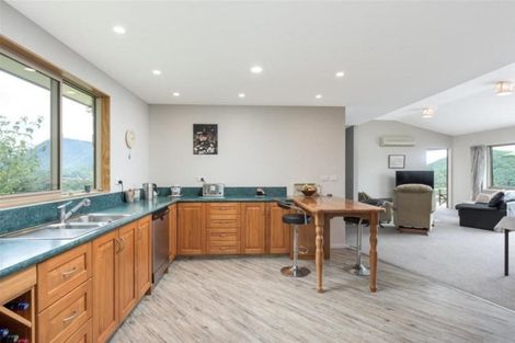 Photo of property in 28a Moana View Road, Waikawa, Picton, 7220