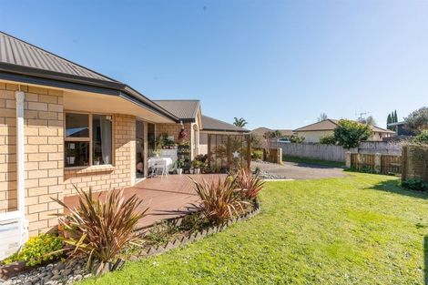 Photo of property in 12 Tarrango Way, Rototuna, Hamilton, 3210