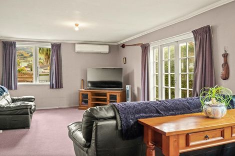 Photo of property in 28 Freyberg Avenue, Sawyers Bay, Port Chalmers, 9023