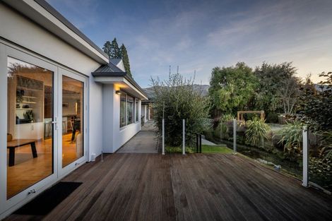 Photo of property in 12 Sycamore Place, Wanaka, 9305