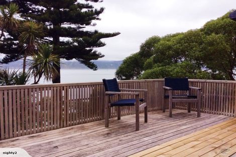 Photo of property in 2 Maramanui Way, Karaka Bays, Wellington, 6022
