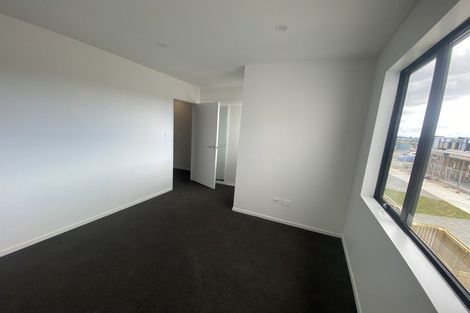 Photo of property in 13b Serjeant Street, Henderson, Auckland, 0612