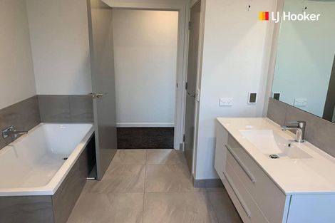 Photo of property in 1 Rexs Way, Green Island, Dunedin, 9018