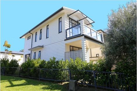 Photo of property in 143/2 Armoy Drive, East Tamaki, Auckland, 2016