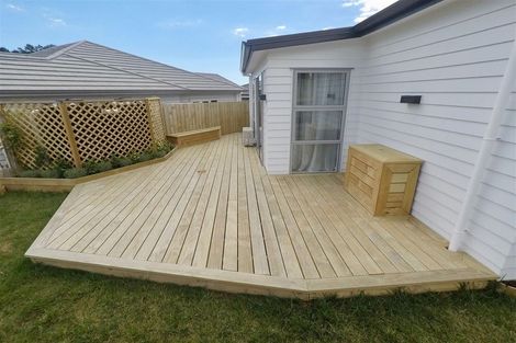 Photo of property in 5 Sauterne Road, Kumeu, 0810