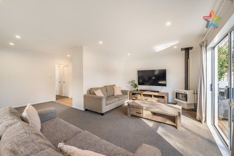 Photo of property in 11a Riverside Drive, Waiwhetu, Lower Hutt, 5010