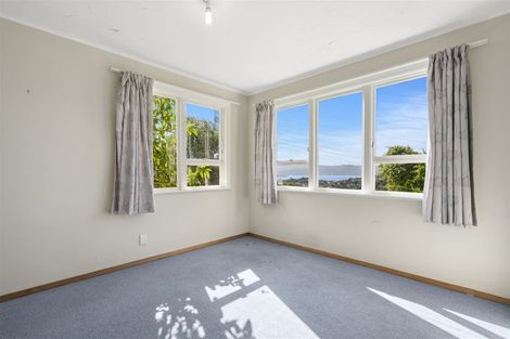 Photo of property in 5 Chequers Way, Crofton Downs, Wellington, 6035