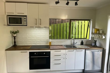 Photo of property in 2/81 Waipa Street, Birkenhead, Auckland, 0626