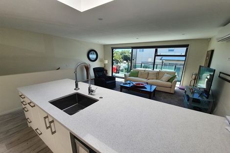 Photo of property in 3/2 Matatua Road, Raumati Beach, Paraparaumu, 5032