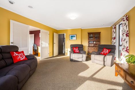 Photo of property in 8 Eclipse Lane, Whitby, Porirua, 5024