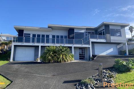 Photo of property in 3 Orewa Heights Crescent, Orewa, 0931