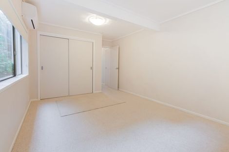 Photo of property in 34 Southern Cross Crescent, Island Bay, Wellington, 6023