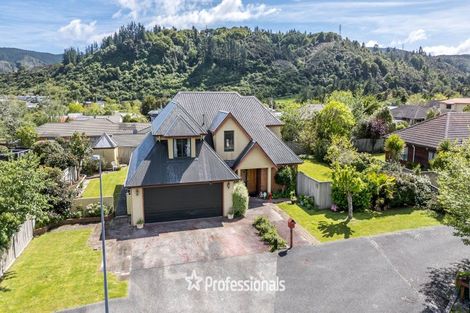 Photo of property in 22 Carlow Grove, Birchville, Upper Hutt, 5018