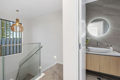 Photo of property in 28e Walker Road, Point Chevalier, Auckland, 1022