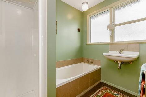Photo of property in 2 Zetland Street, Highbury, Wellington, 6012