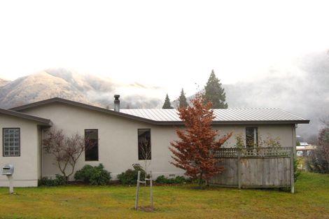 Photo of property in 8 Inverness Crescent, Arrowtown, 9302