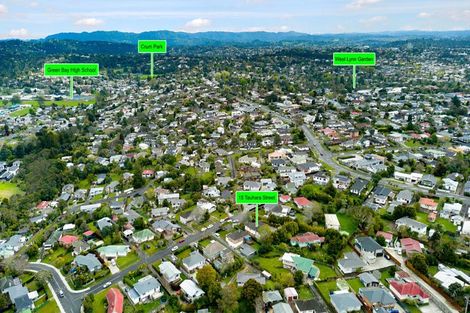 Photo of property in 15 Tauhara Street, Green Bay, Auckland, 0604