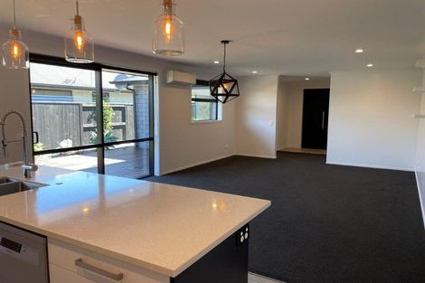 Photo of property in 11 Fuller Street, Papamoa Beach, Papamoa, 3118