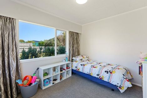 Photo of property in 30a Toru Road, Paraparaumu Beach, Paraparaumu, 5032