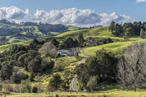 Photo of property in 1782 State Highway 12, Paparoa, 0571