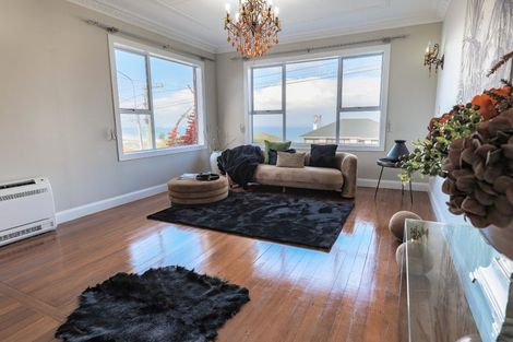 Photo of property in 90 Middleton Road, Kew, Dunedin, 9012