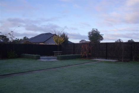 Photo of property in 9 Vagues Road, Northcote, Christchurch, 8052