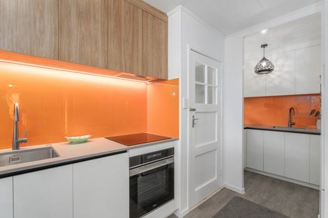 Photo of property in 8 Simpson Place, Whitianga, 3510