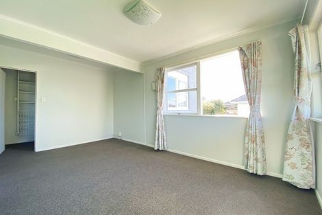 Photo of property in 1/28 Rangitoto Terrace, Milford, Auckland, 0620
