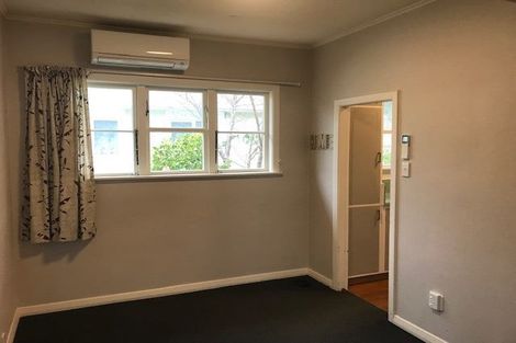 Photo of property in 179 Whites Line East, Waiwhetu, Lower Hutt, 5010