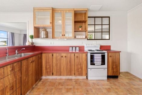Photo of property in 9 Tirita Street, Kawaha Point, Rotorua, 3010