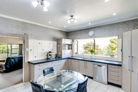 Photo of property in 4 Windsor Road, Waipawa, 4210