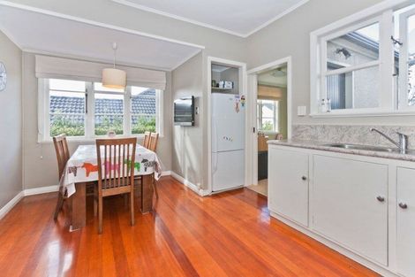 Photo of property in 203 Campbell Road, Greenlane, Auckland, 1061