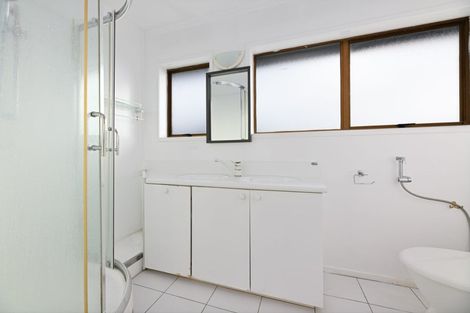 Photo of property in 4 Roberts Road, Te Atatu South, Auckland, 0610