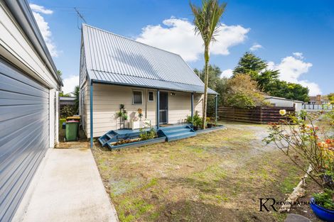 Photo of property in 2/100 Beach Road, Pahurehure, Papakura, 2113