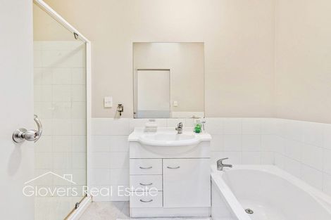 Photo of property in 62 Verdale Circle, Glen Eden, Auckland, 0602
